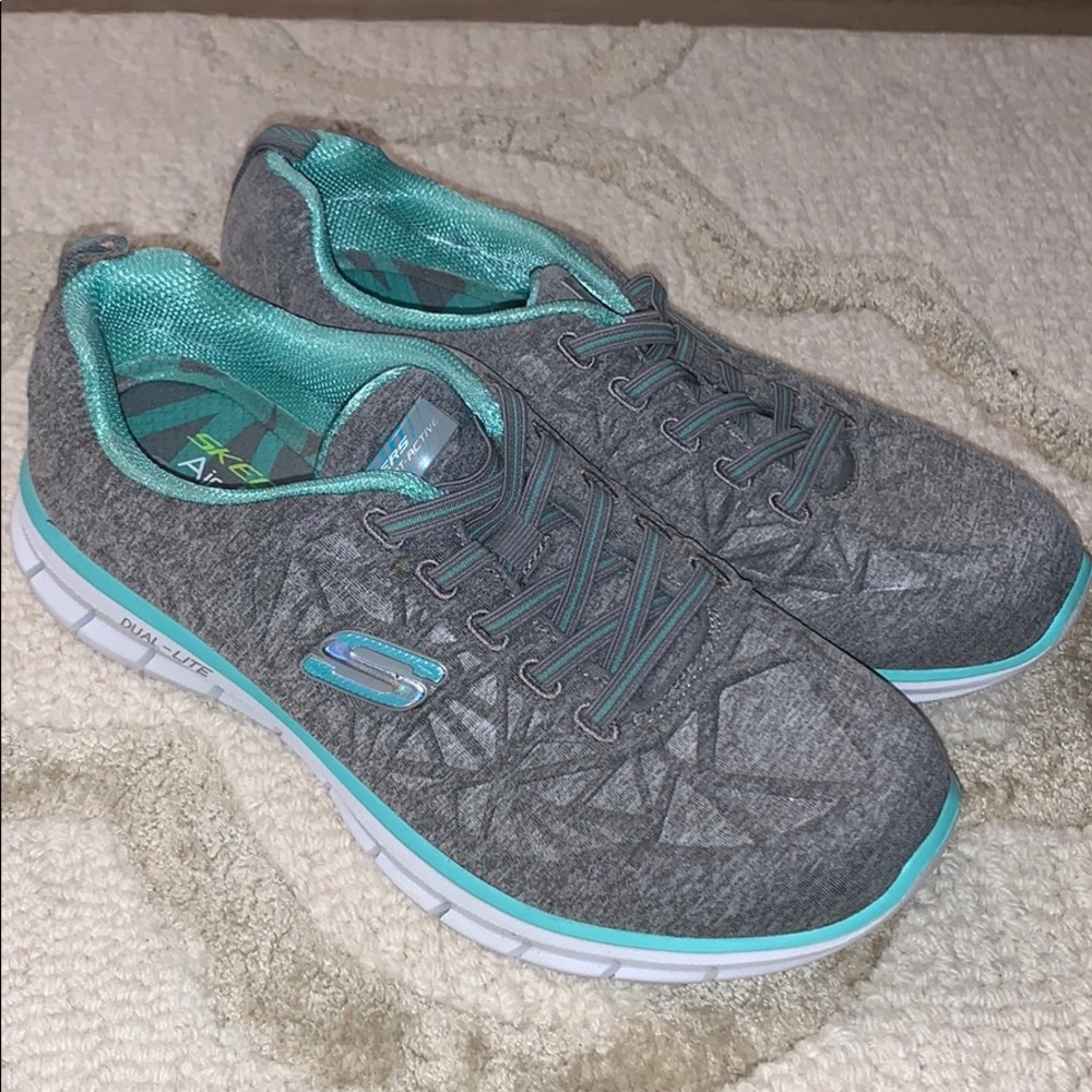 Sketchers memory foam stretch fit 7 gray shoes